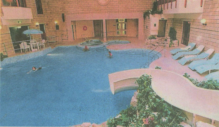 Tudor Park Hotel pool 1991