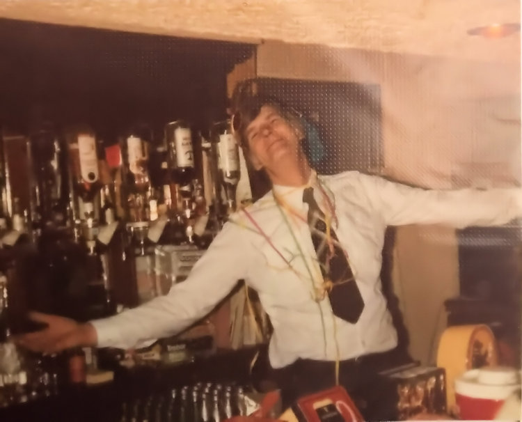 White Horse licensee Roger Pope 1984
