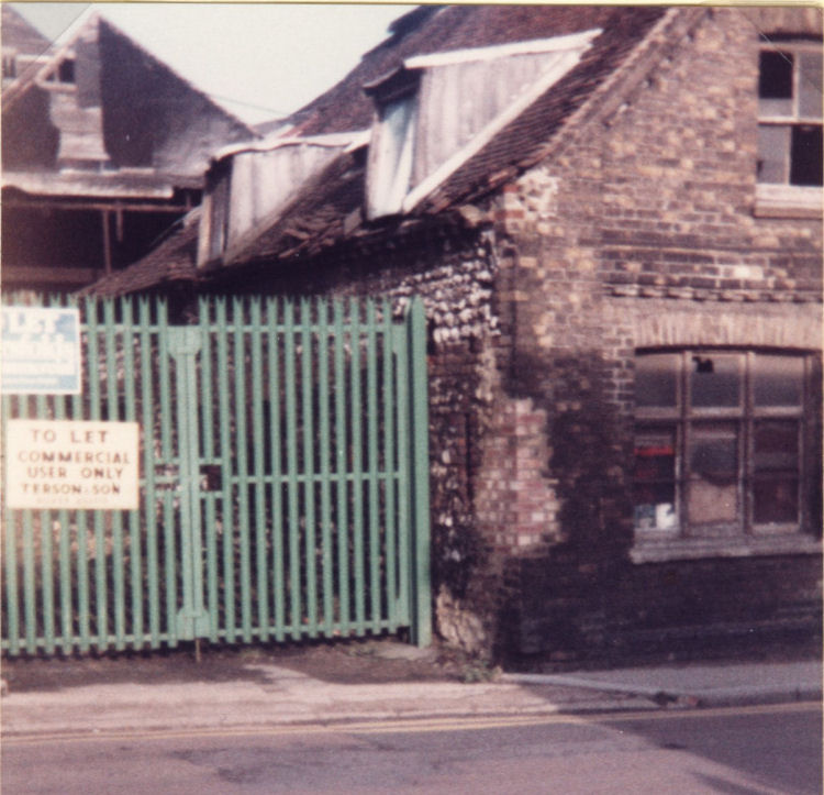 Harding's Wellington Brewery, front circa 1980