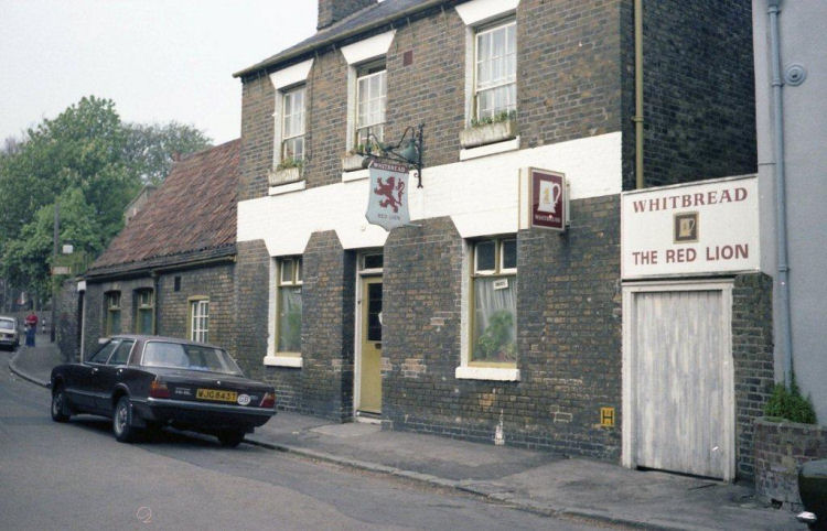 Red Lion 1980s