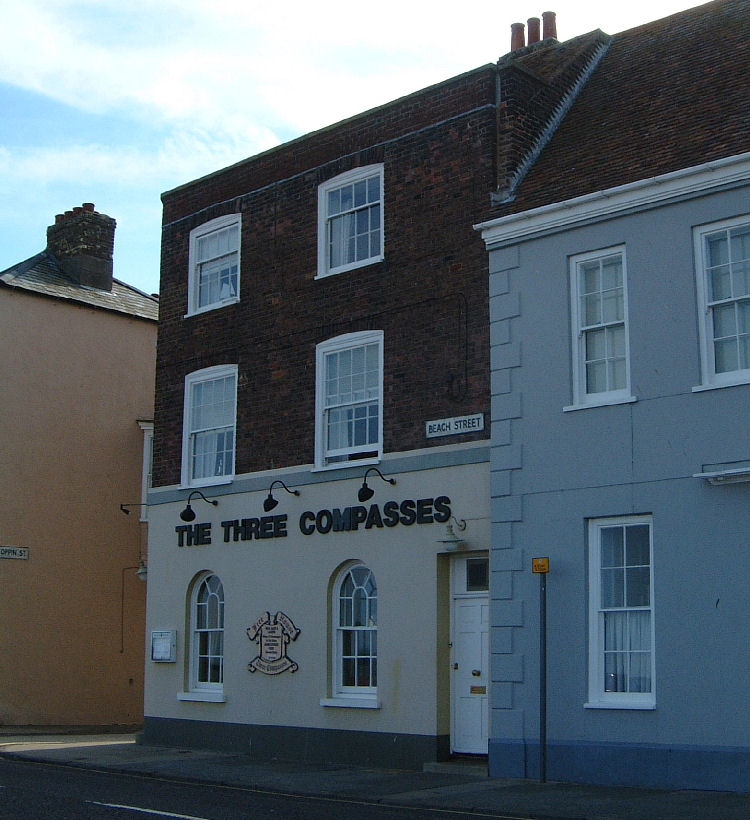 Three Compasses in Deal