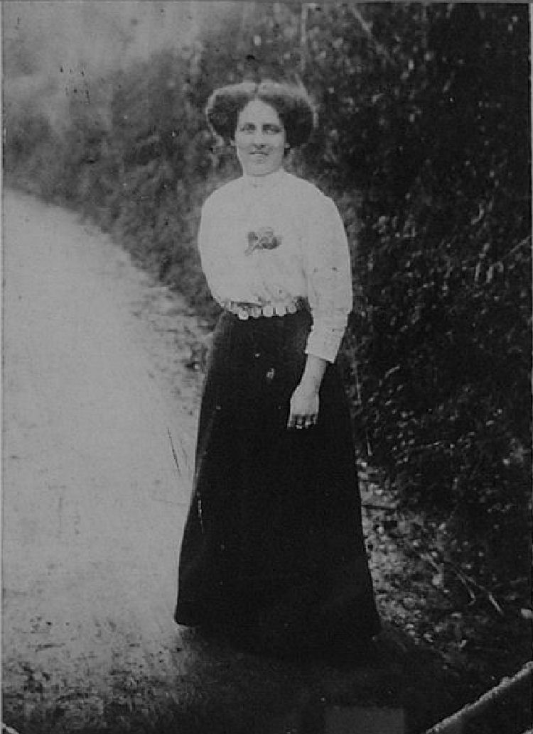 Yew Tree Landlady pre 1923