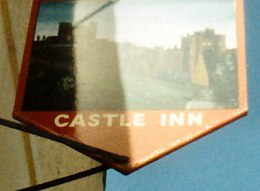 Sastle Inn sign 1986