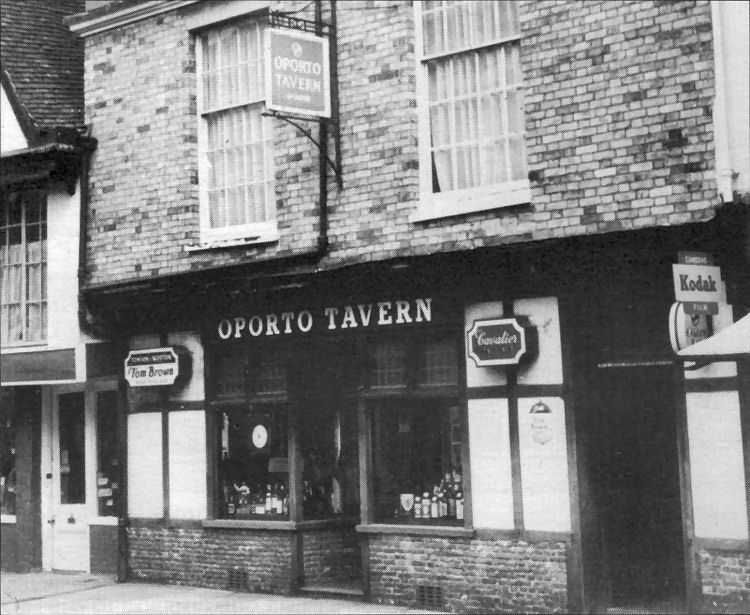 Oporto Tavern 1965