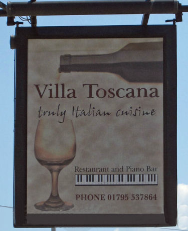 Villa Toscana sign